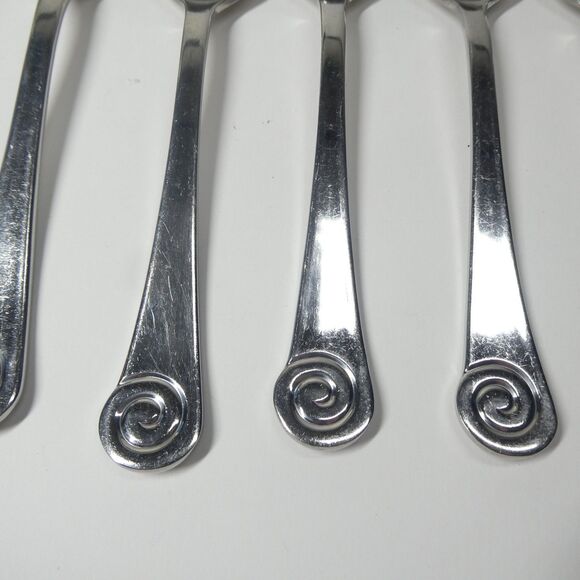 Robert Welch Ammonite 12 Place Oval Soup Spoons Stainless Flatware Helmick Korea - Picture 2 of 9